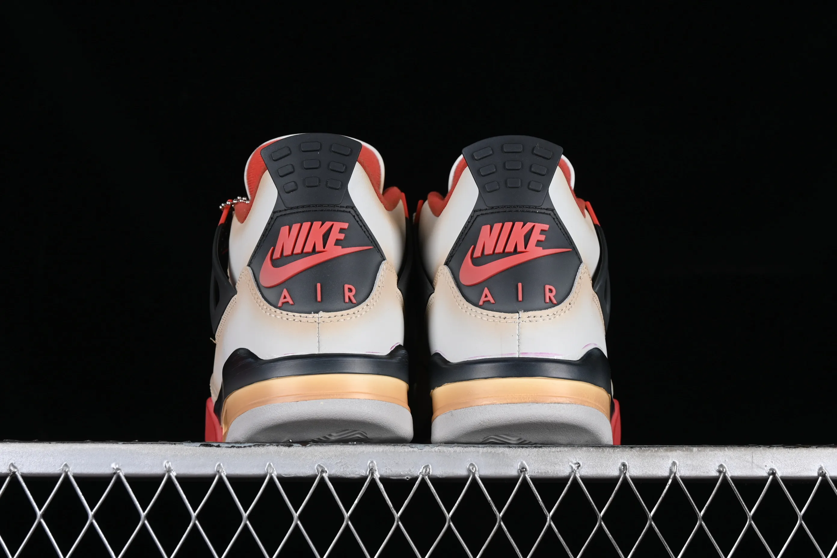 All Categories Air Jordan Jordan Series Basketball Shoes Air Jordan 4 Charizard x Jordan Air Jordan 4 Retro AJ4 Joe 4 Charizard Joint Customized Basketball Shoes AQ9129-105